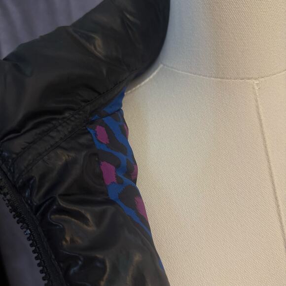 Aeropostale Women’s Medium Black Puffer Vest Purple  Pink Blue Leopard Lining - Picture 9 of 15